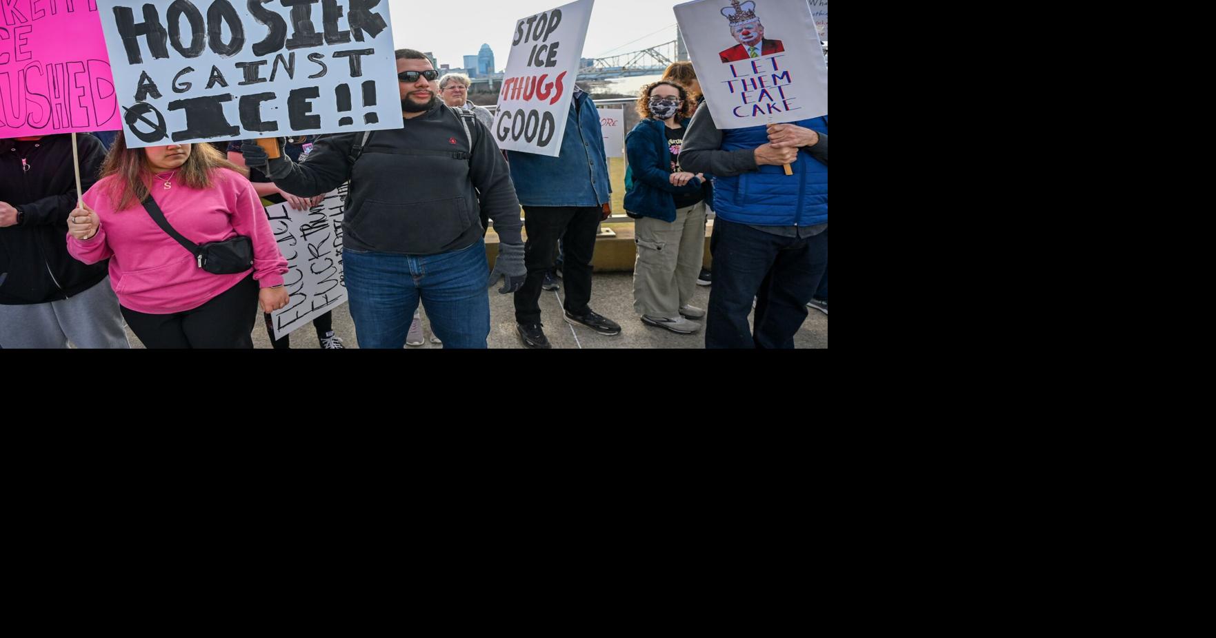 'We have community:' Students organize ICE prot…