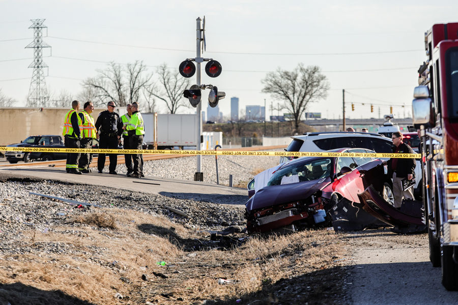 One person killed, second injured in car, train wreck in Jeffersonville
