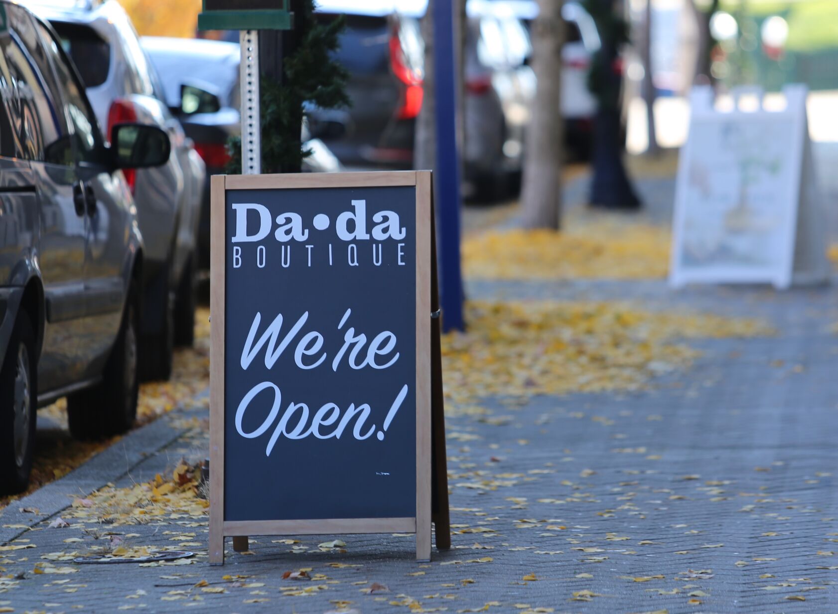 New Albany s Dada Boutique opens pop up during holiday season