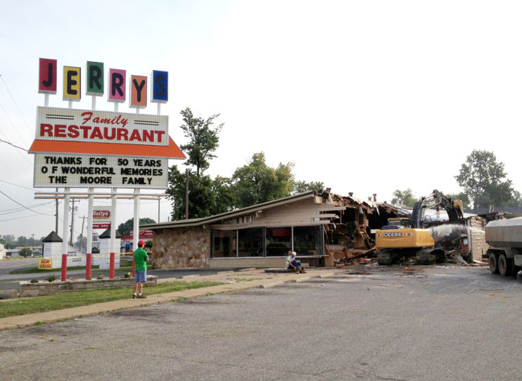 NOW SERVING MEMORIES Jerry’s diner torn down after 50 years in