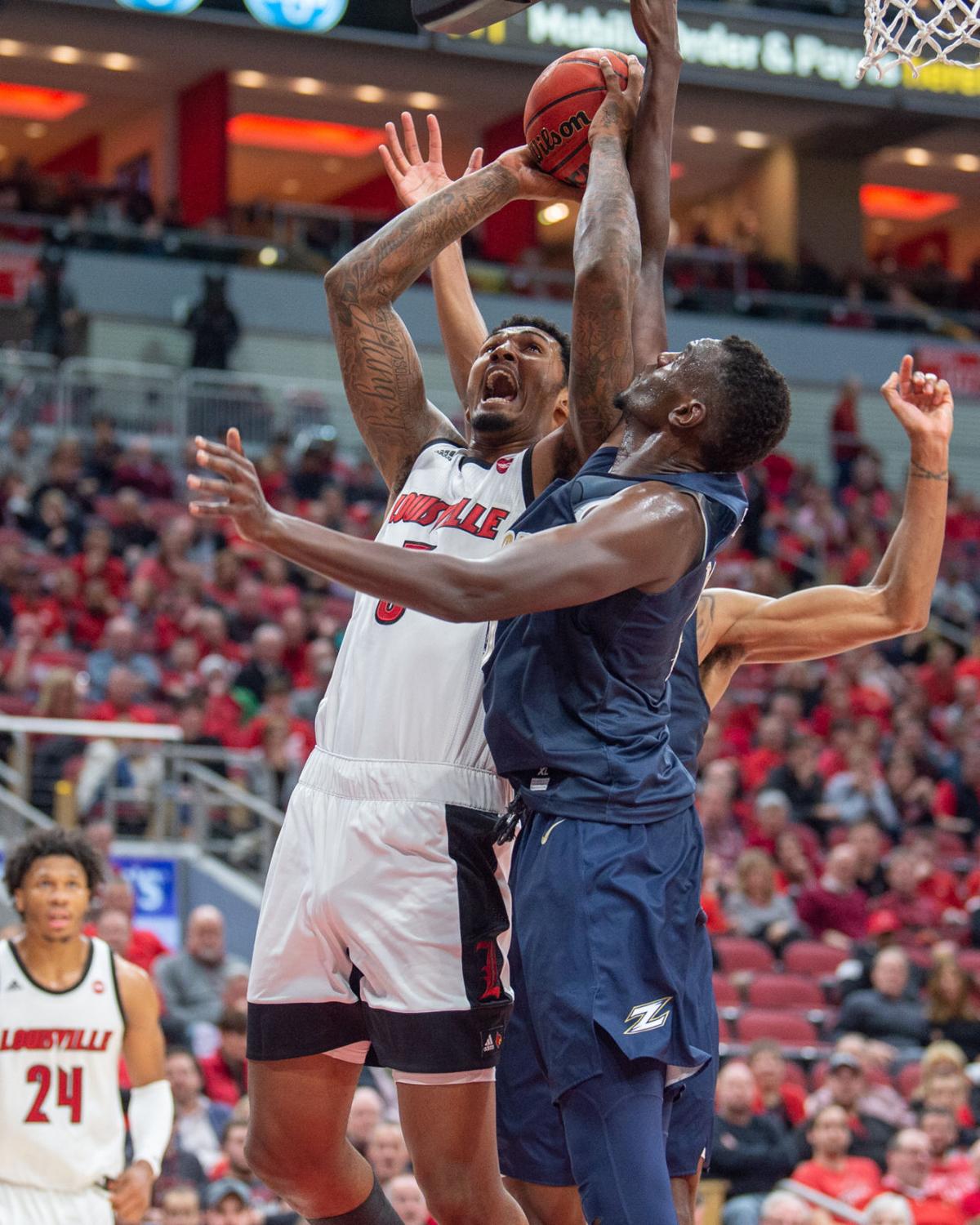 College Basketball Cardinals Fight Off Akron Sports