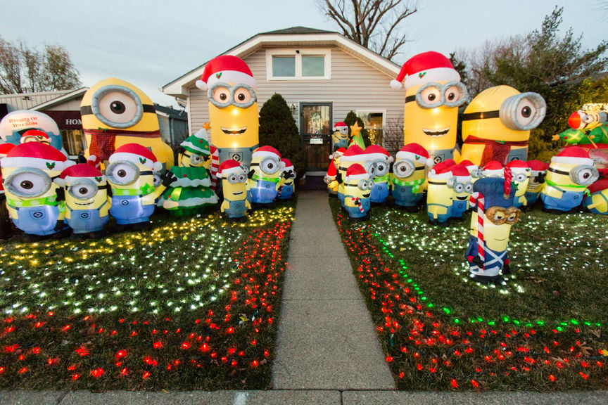 Christmas Minion Inflatable 2021