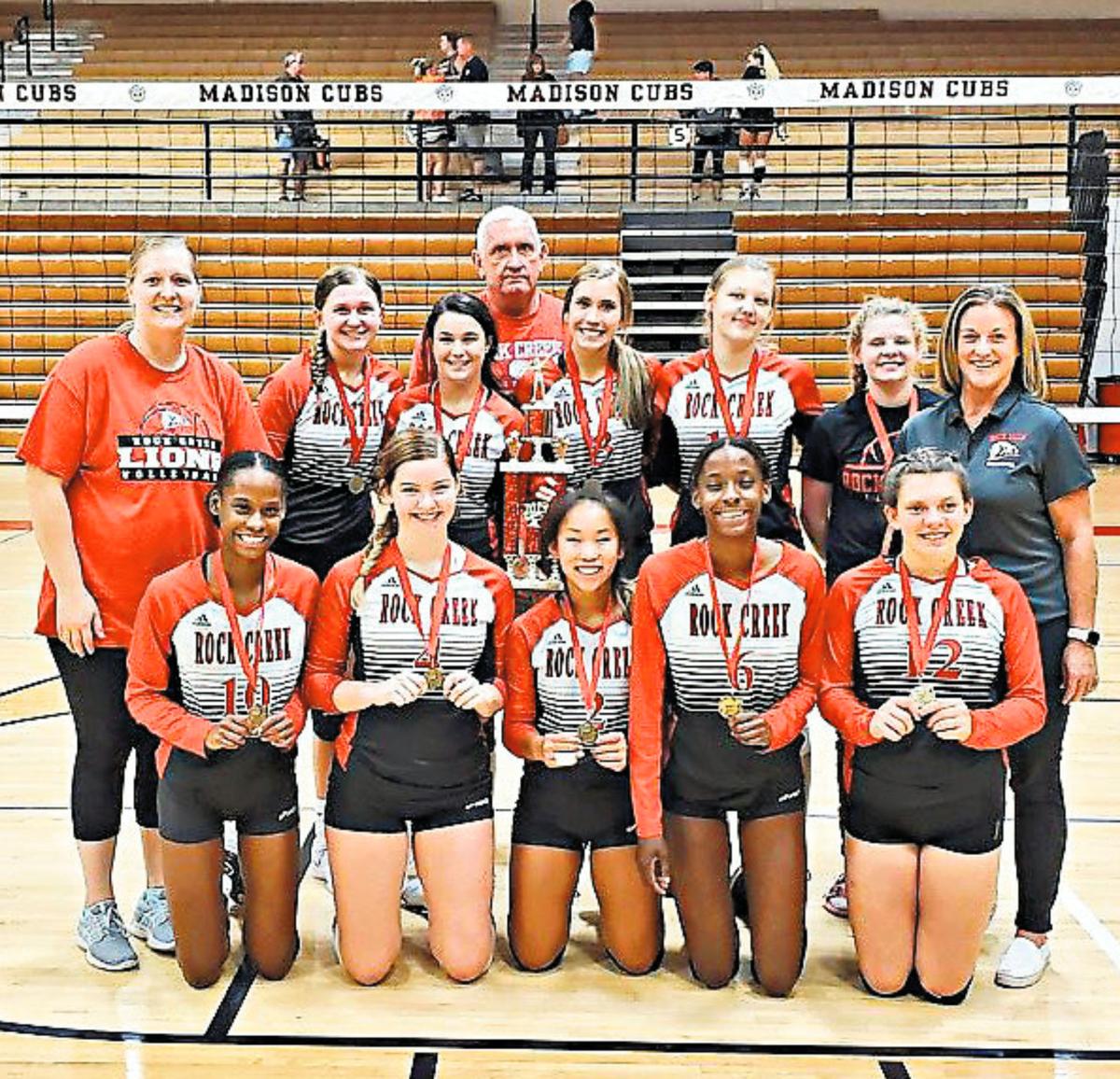 VOLLEYBALL ROUNDUP Secondranked Pioneers roll to two wins Sports