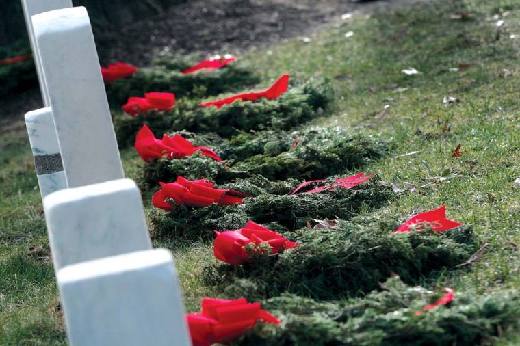 PHOTO GALLERY Slate Run students lay wreaths at New Albany National