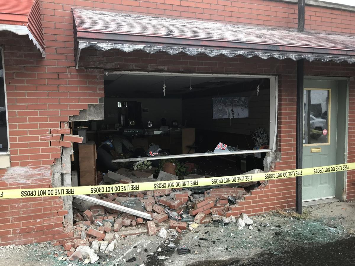 Car crash leaves hole in Sellersburg storefront | News ...