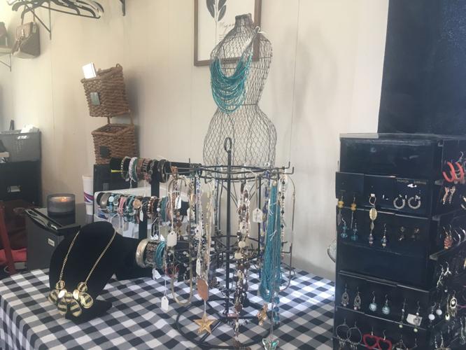 New consignment shop opens at Clothes Cottage location in New Albany, News