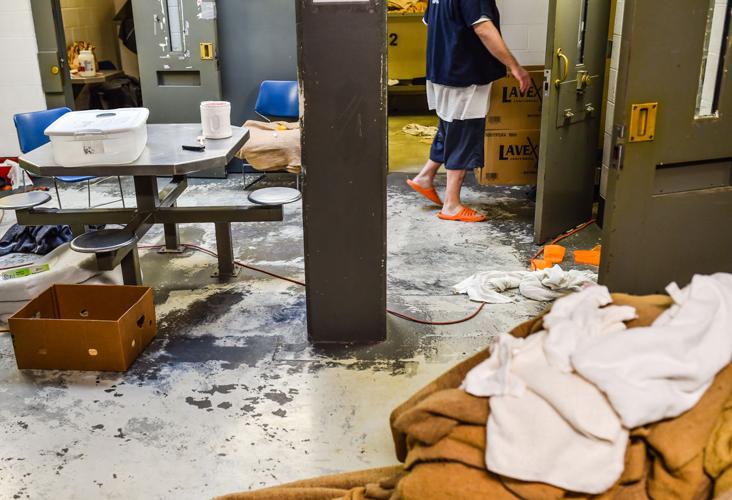 FC Jail Inmate Move-4.jpg