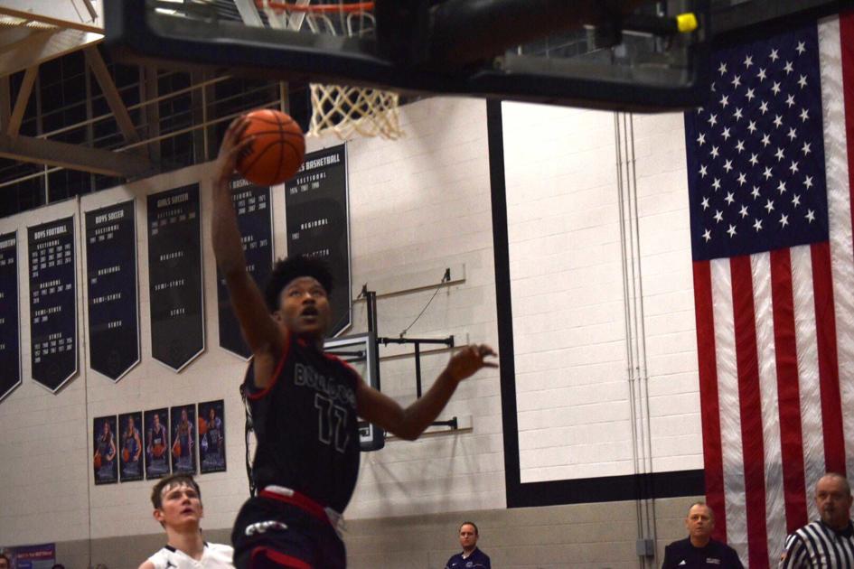 Boys Basketball Behind Stevenson S Big Game Bulldogs Win A 3