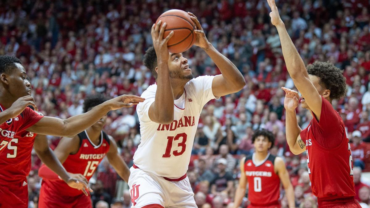 College Basketball Hoosiers Host Shockers In Nit Quarterfinal