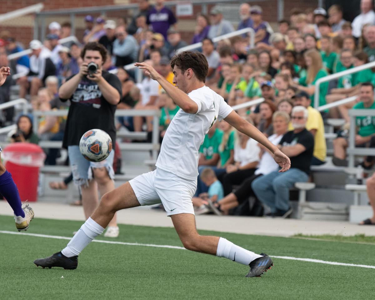 10-5-21_FloydCentral-v-Seymour_BSoc_17495.jpg