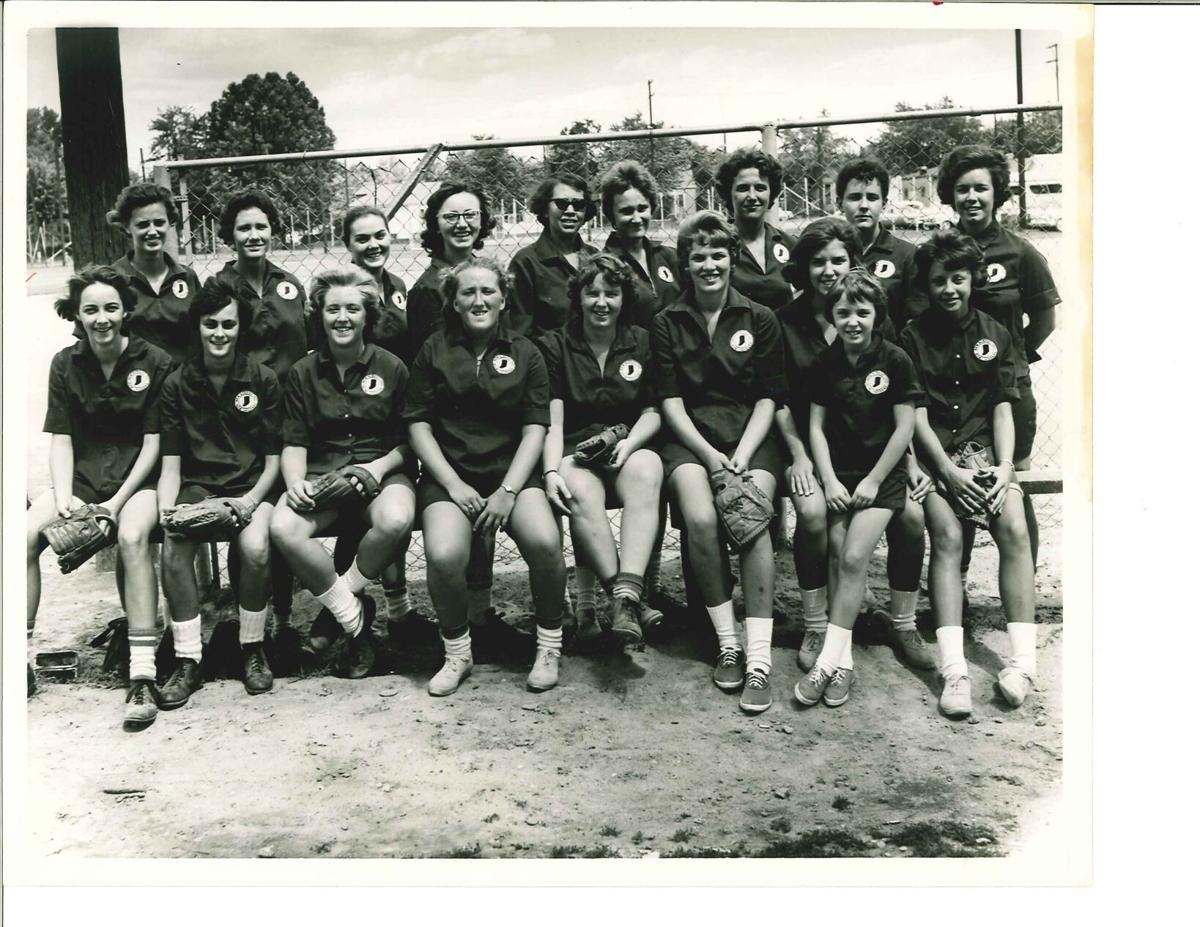 One In A Million Former Teammates Friends Mourn Southern Indiana Softball Legend News Newsandtribune Com