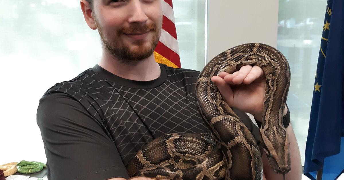 Justin Rutherford Snakes Jeffersonville Library program features the REptile Project | News ...