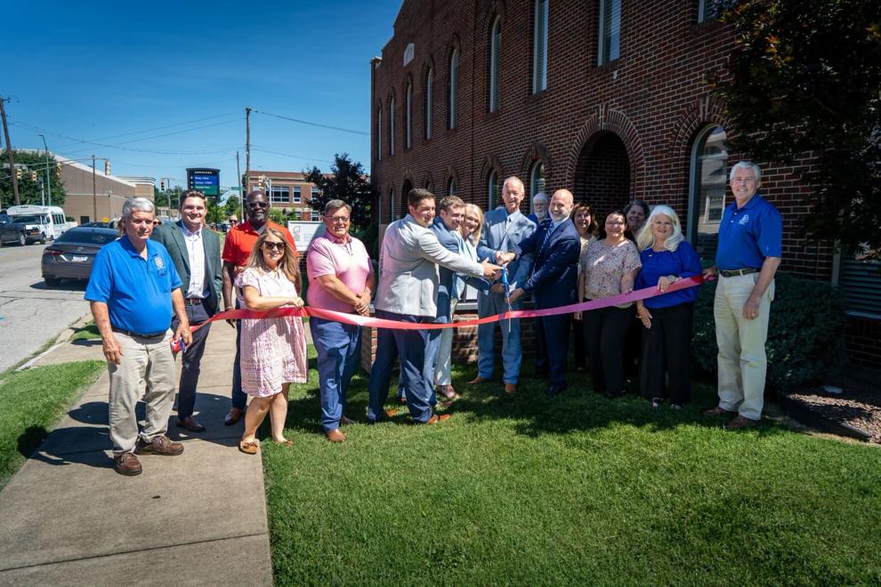 Edward Jones announces opening of new Jeffersonville office
