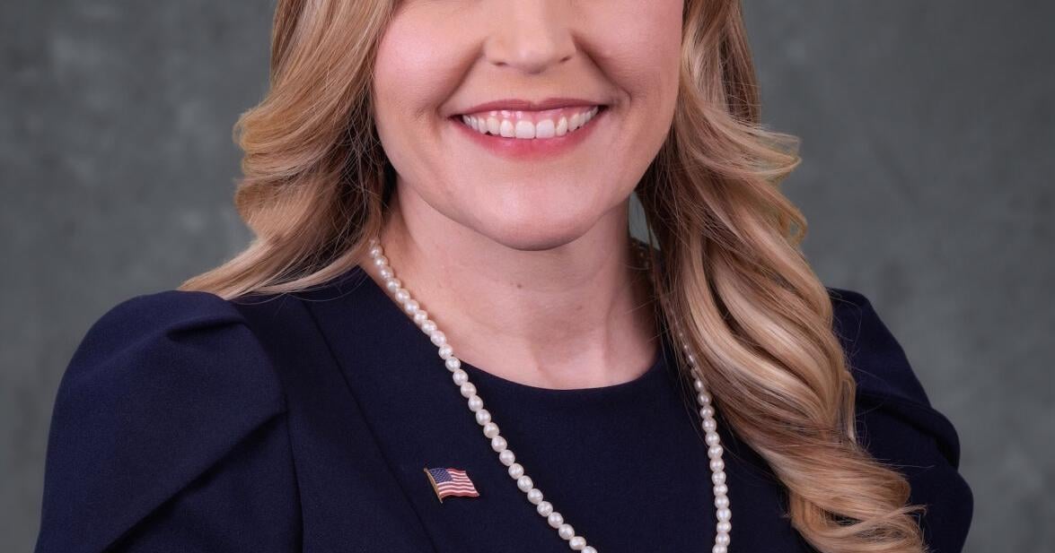 Houchin files for re-election to Congress