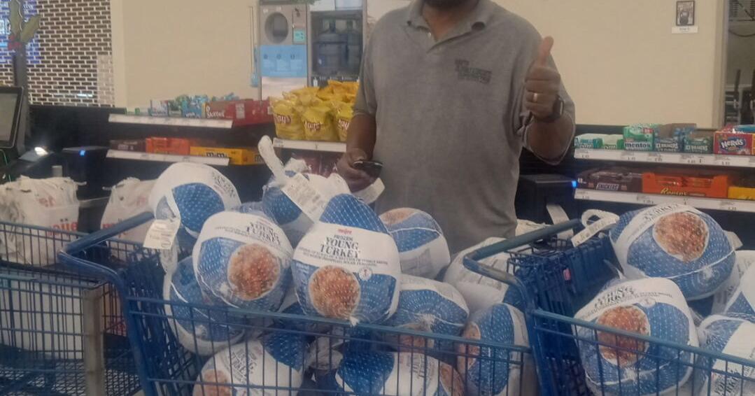 Local business owner, minister to give out turkeys in anticipation of Thanksgiving