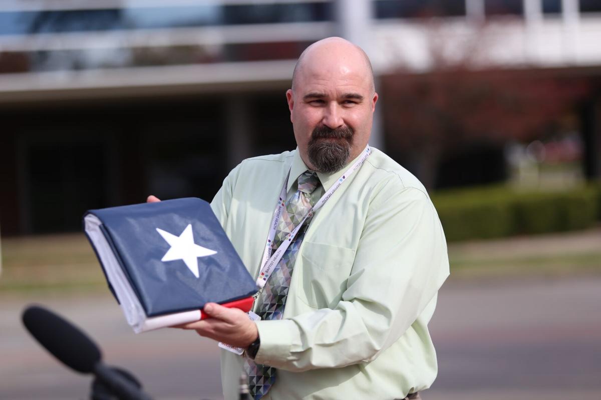 Baptist Health Floyd to honor veterans with 'stars and stripes' program