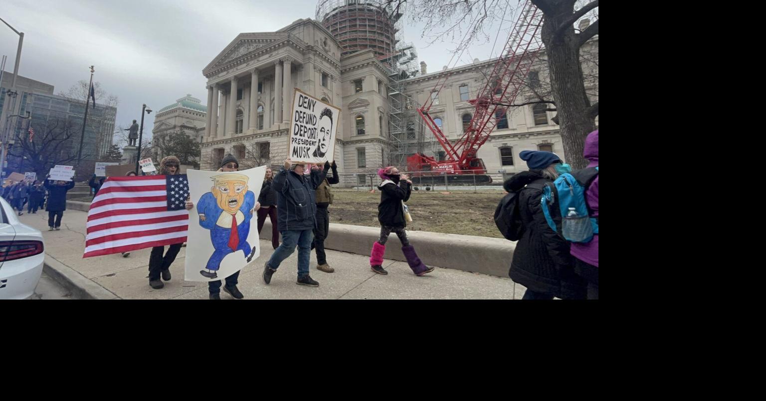 Hoosiers rally at Statehouse to protest Trump administration | News ...