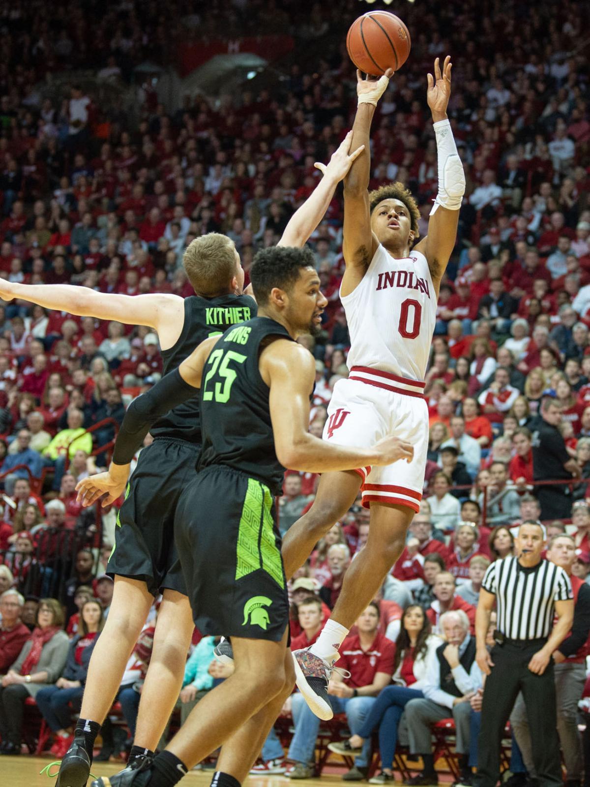 College Basketball Smith Leads Hoosiers Over Spartans Again
