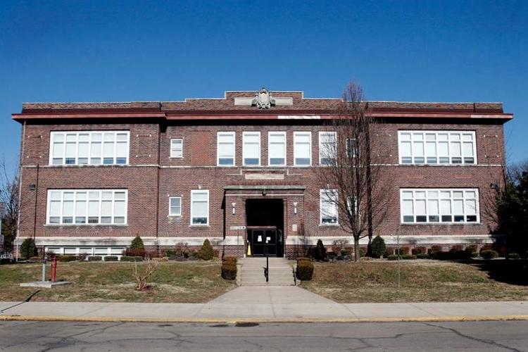 Sale of former middle school building falls through, Winchester Star