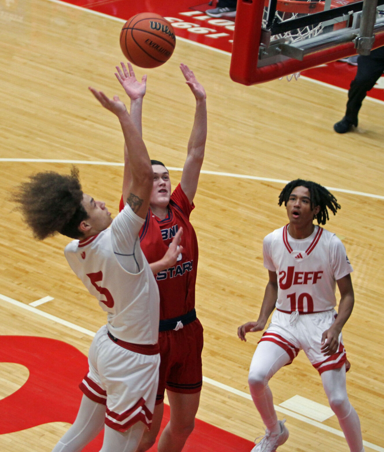 Jeffersonville’s Dominant Pressure Defense Forces 19 Turnovers in Win Against Bedford North Lawrence