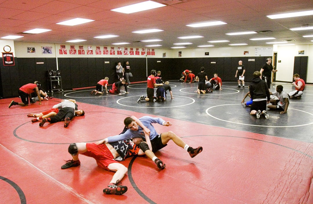 WRESTLING: New Albany strong contender for HHC, sectional titles ...