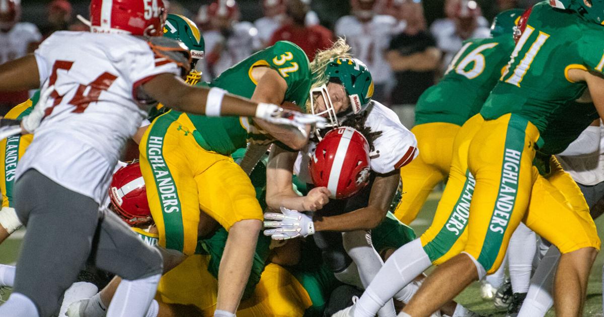HIGH SCHOOL FOOTBALL ROUNDUP: Highlanders roll over Raiders in opener ...