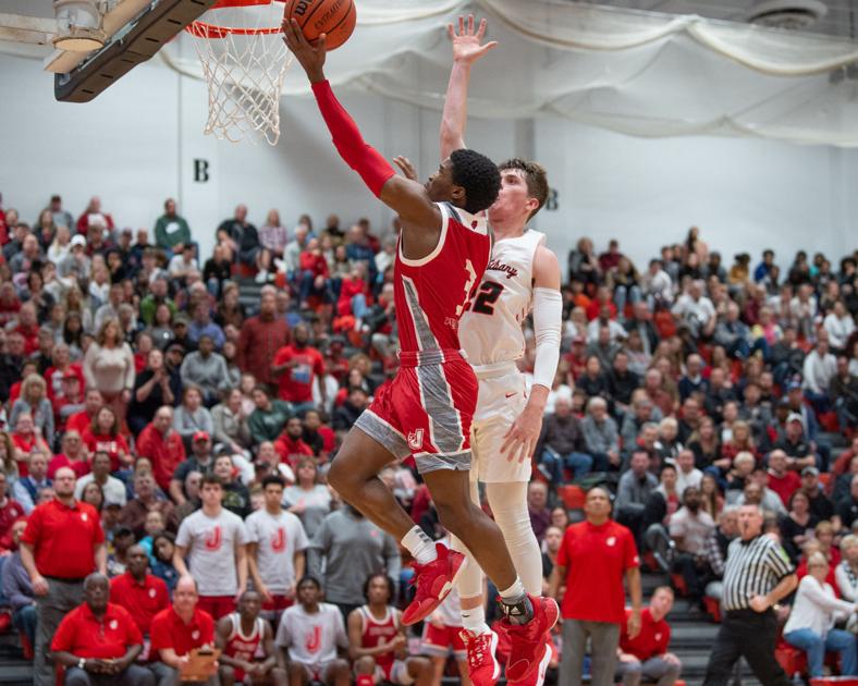 Boys Basketball Jeff Floyd To Lock Up In Key Hhc Showdown