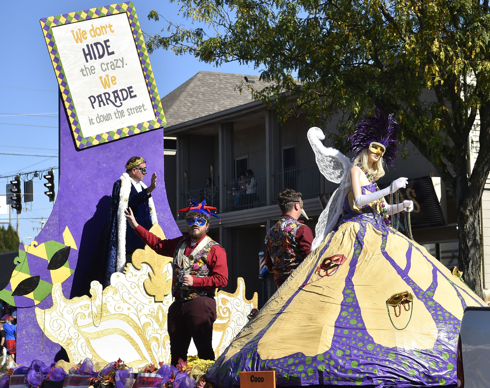 Parade Officially Kicks Off Harvest Homecoming Festival | News ...