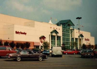 Does anyone have pictures of North Star Mall back in the 90s? It