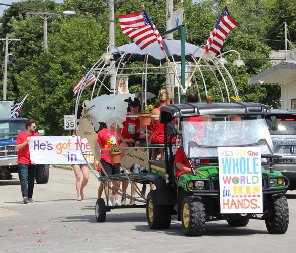 Old Settlers Parade presented in Cissna Park News newsbug.info