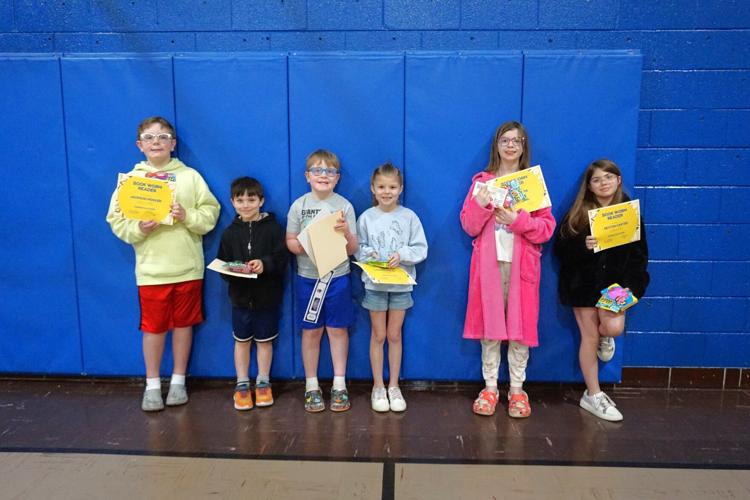 Hawk Reading Hawks Reading Challenge results announced for 3rd quarter | News ...