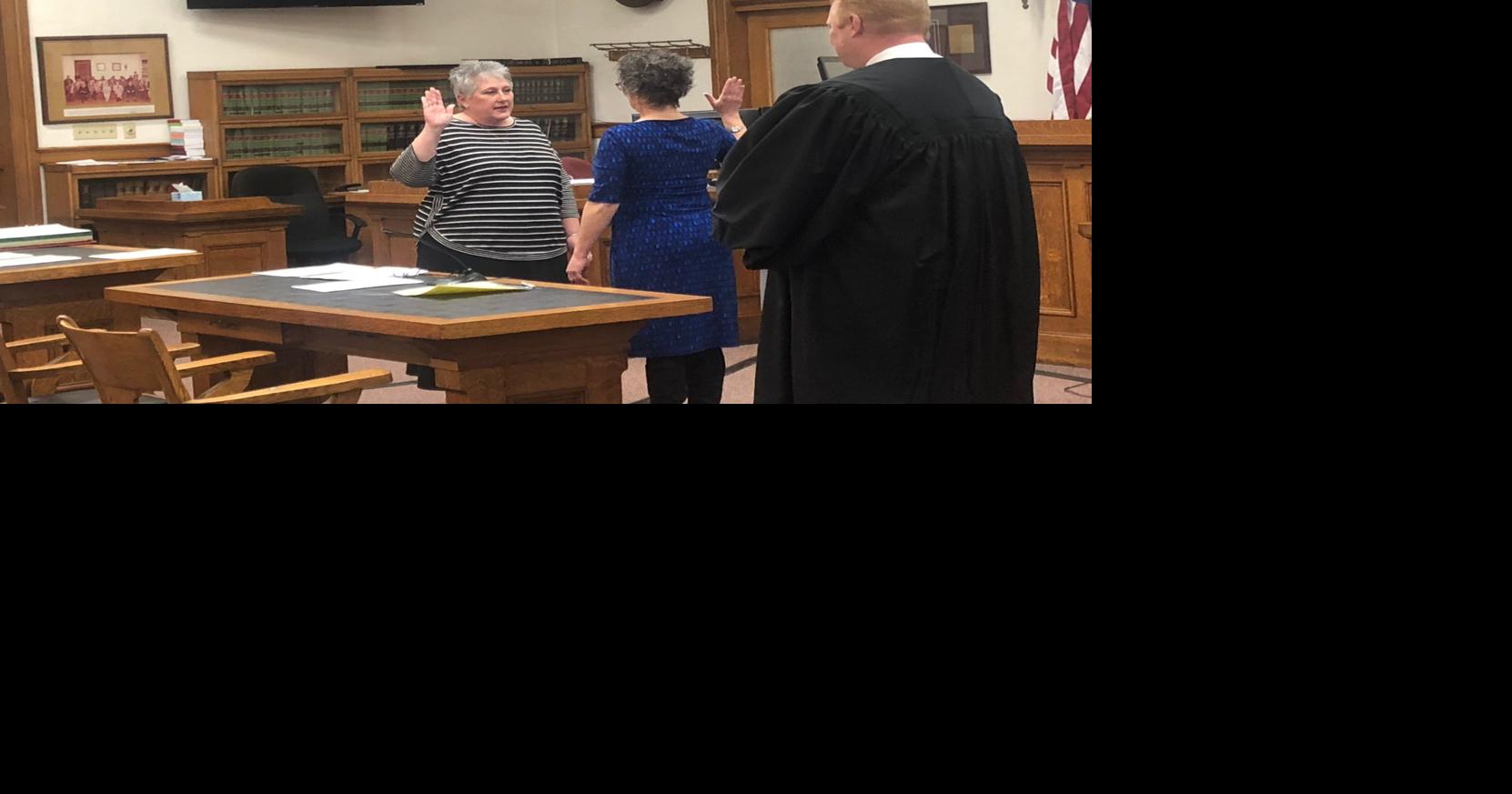 Warren County swears in elected officials | WCINews | newsbug.info