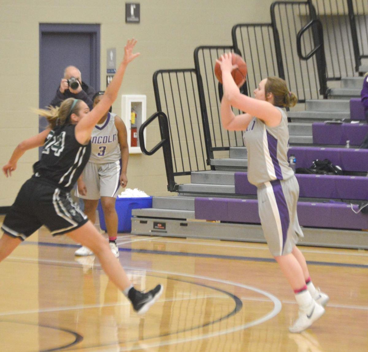 Schroeder Still Tearing Up The Courts Iroquois County S Times