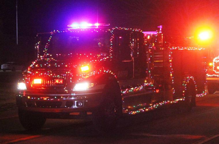 Rossville celebrates with annual Christmas parade newsbug.info
