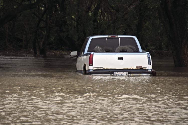 Severe weather causes flooding in Cissna Park Photos newsbug.info