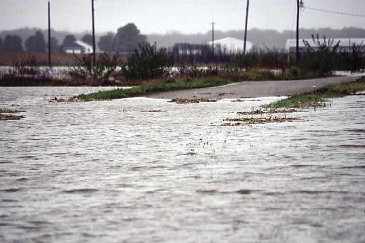Severe weather causes flooding in Cissna Park Photos newsbug.info