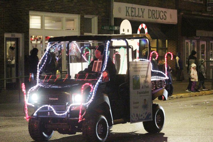 Milford presents Christmas Parade newsbug.info