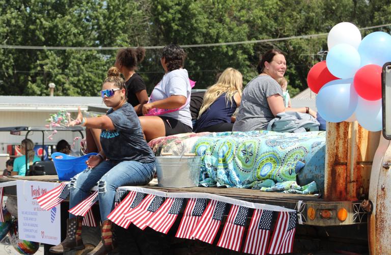 Old Settlers Parade presented in Cissna Park News newsbug.info