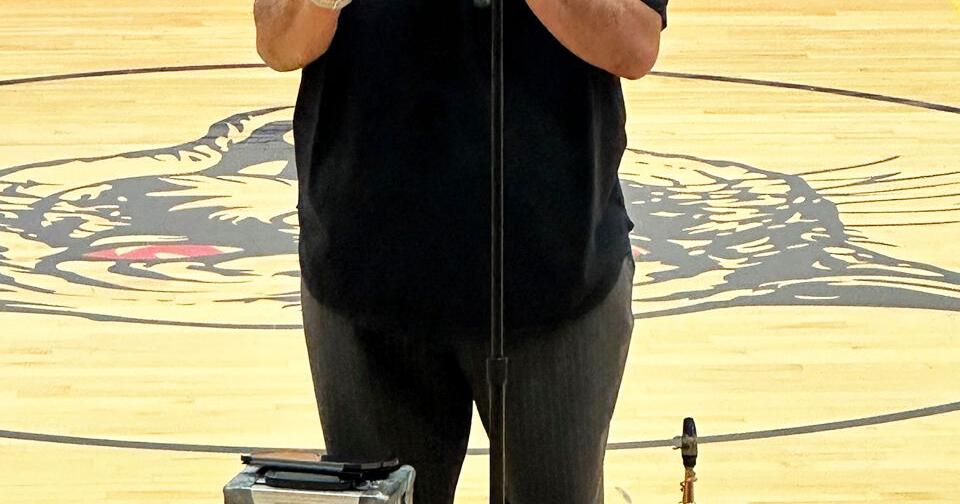 Motivational speaker brings music and positivity to KVSC youth