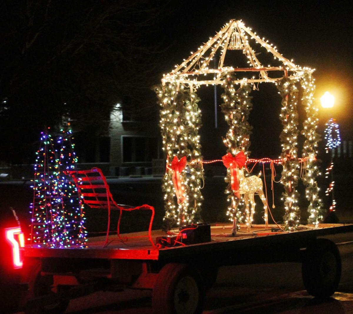 Mascoutah Christmas Parade 2022 Crowds Turn Out For Rossville Christmas Parade | | Newsbug.info