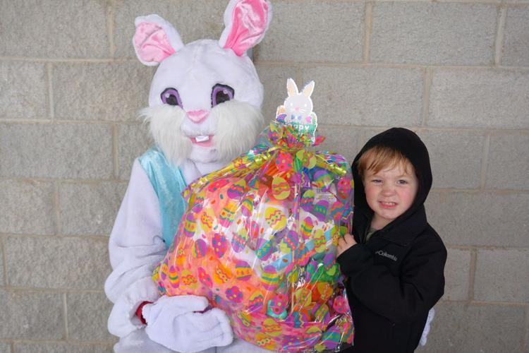 Rain didn't dampen spirits of egg hunters in Crescent City | News ...