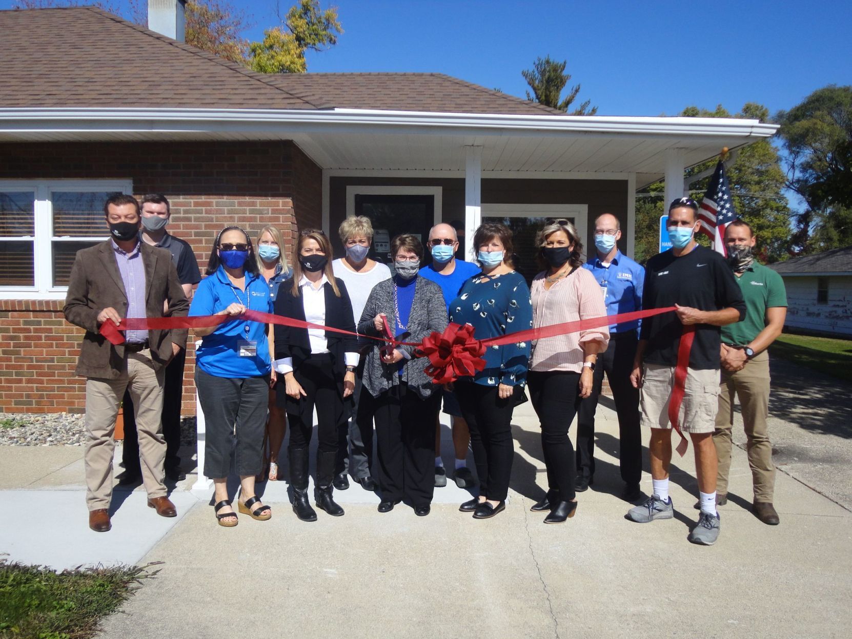 Watseka chamber hosts ribbon cutting at Fox CPA Group LTD