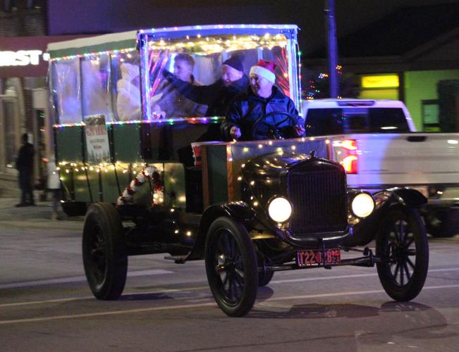 PHOTO GALLERY 2023 Williamsport Christmas Parade Photos newsbug.info