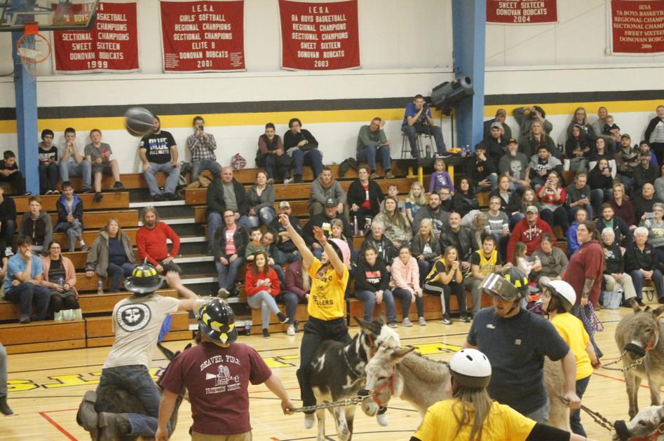 Local Heroes Victorious At Donkey Basketball Fundraiser Iroquois
