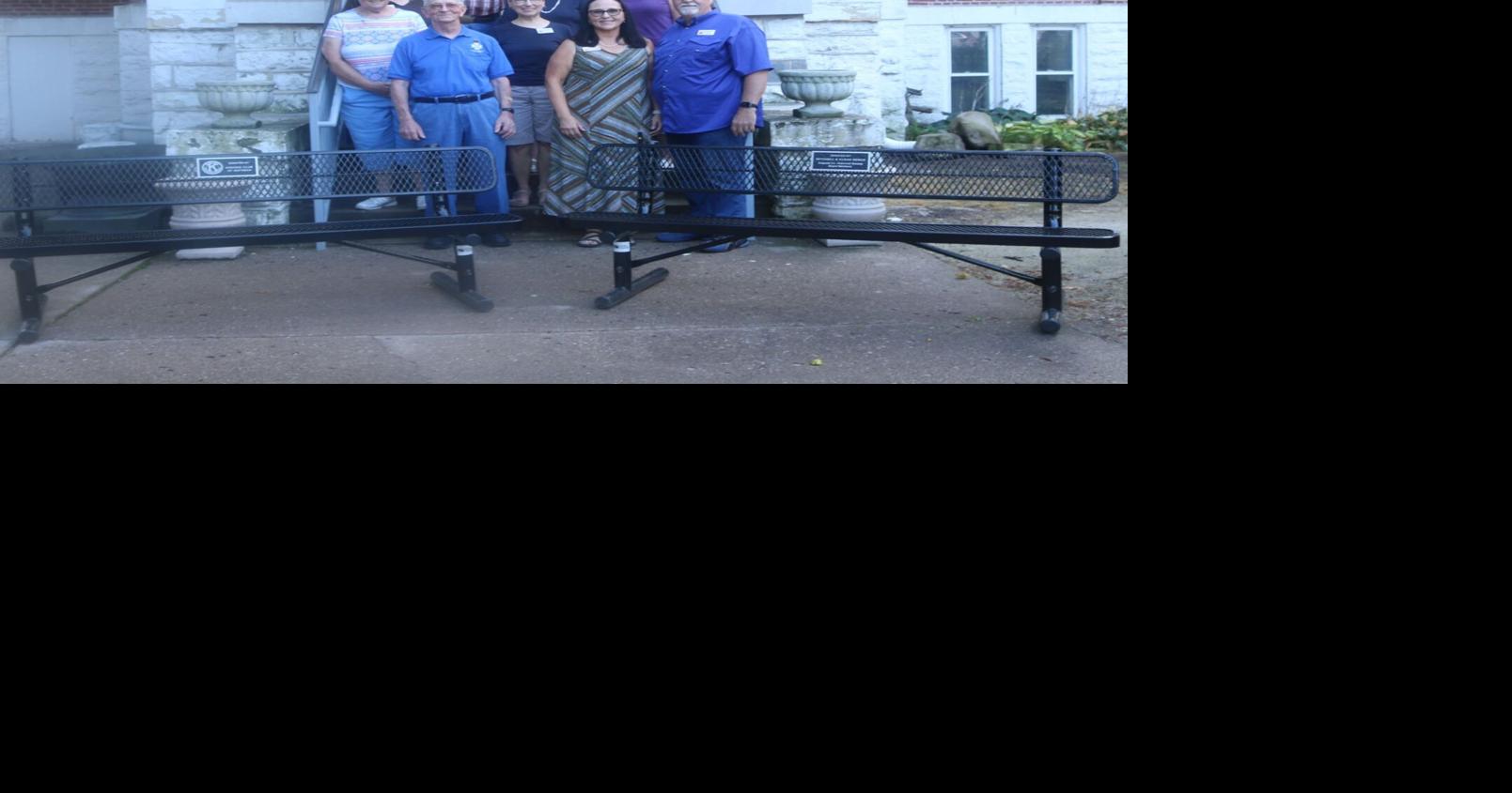 Iroquois County Old Courthouse Museum receives two new benches News