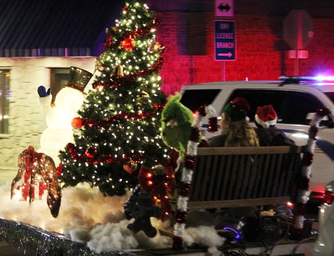 PHOTO GALLERY 2023 Williamsport Christmas Parade Photos newsbug.info