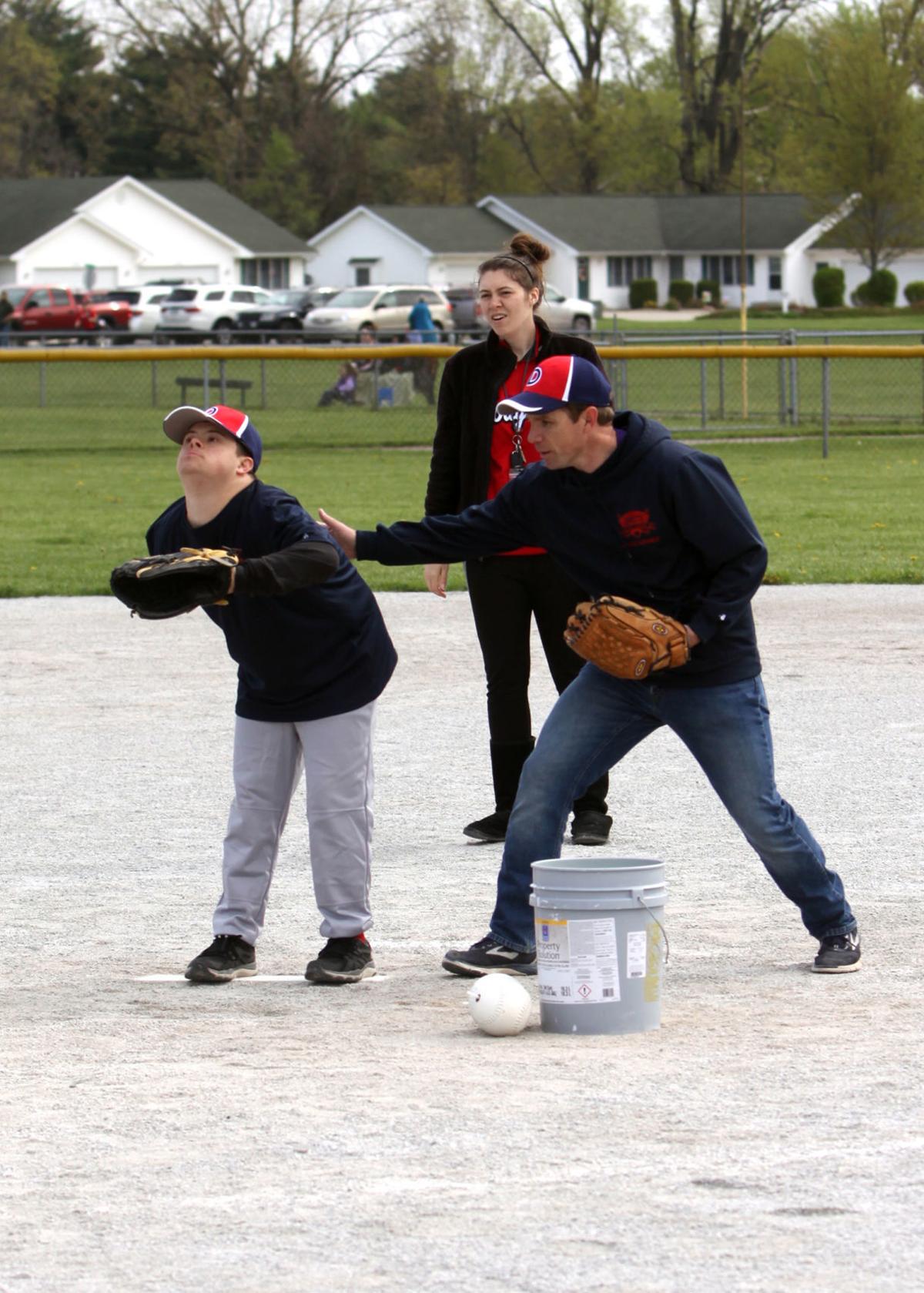 DeMotte Little League holds first Challenger Game Local newsbug.info