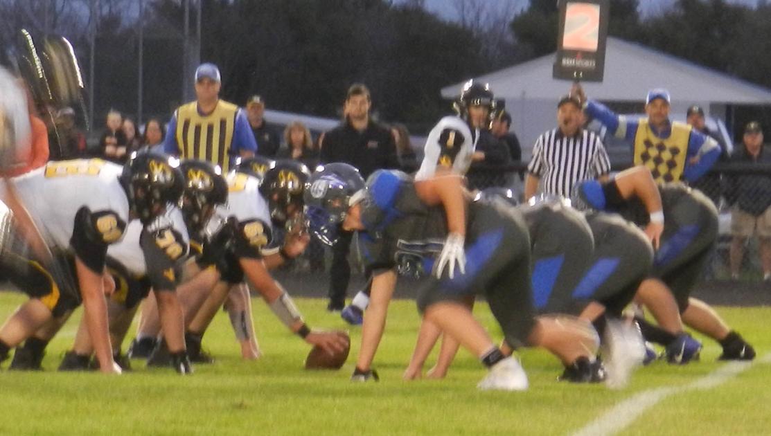 Comets Defeat Tigers 42 26 Iroquois County S Times Republic