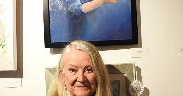 Woolever earn Merit Award at Woman's Club Art Show
