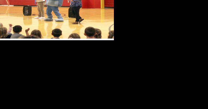 DeMotte Elementary honored as a Blue Ribbon School - Vimarsana News